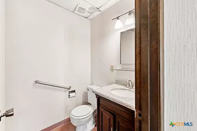 715 W Hopkins Street #101, San Marcos, TX 78666 - Photo 17