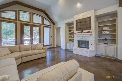 1120 Glen Wood Drive, New Braunfels, TX 78132 - Photo 9