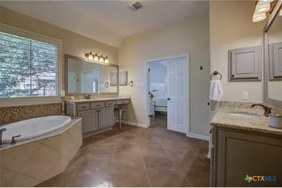 1120 Glen Wood Drive, New Braunfels, TX 78132 - Photo 15