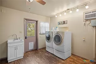 102 Zornia Dr, San Antonio, TX 78213 - Photo 17