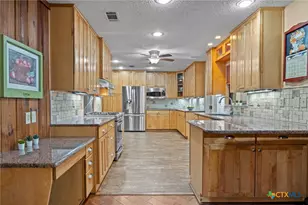 102 Zornia Dr, San Antonio, TX 78213 - Photo 9