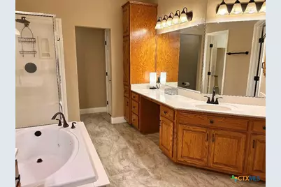 116 Northampton Circle, Victoria, TX 77904 - Photo 9