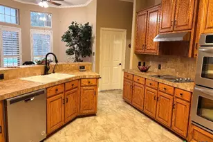 116 Northampton Cir, Victoria, TX 77904 - Photo 5