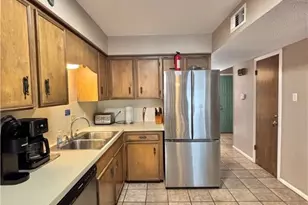 454 S 15th St, Port O'Connor, TX 77982 - Photo 17