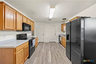 1227 E Avenue H, Nolanville, TX 76559 - Photo 9