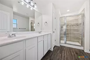 909 E Mary Jane Dr, Killeen, TX 76541 - Photo 13