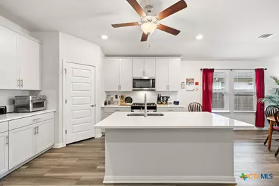 130 Greenspire Lane, Hutto, TX 78634 - Photo 13