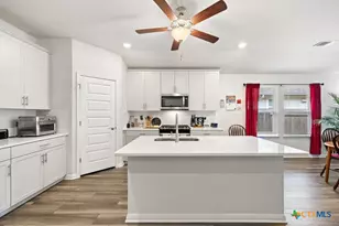 130 Greenspire Ln, Hutto, TX 78634 - Photo 13