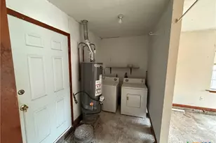 119 Runnels St, Port Lavaca, TX 77979 - Photo 7