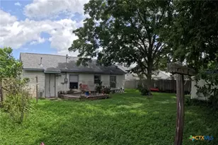 119 Runnels St, Port Lavaca, TX 77979 - Photo 3
