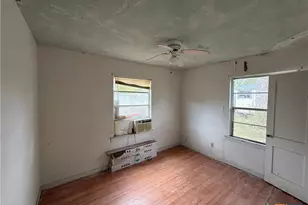 119 Runnels St, Port Lavaca, TX 77979 - Photo 15