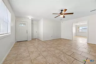 3105 Thoroughbred Dr, Killeen, TX 76549 - Photo 3