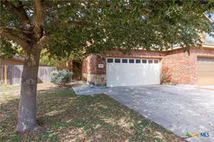 1011 Brown Rock Dr, New Braunfels, TX 78130 - Photo 17