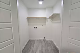 907 E 3rd St, Lampasas, TX 76550 - Photo 23