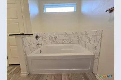 907 E 3rd Street #B, Lampasas, TX 76550 - Photo 19