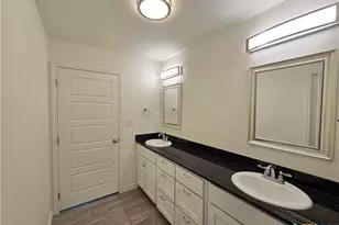 907 E 3rd St, Lampasas, TX 76550 - Photo 17