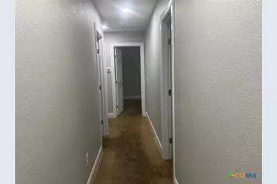 661 W Austin Street #P, Luling, TX 78648 - Photo 5