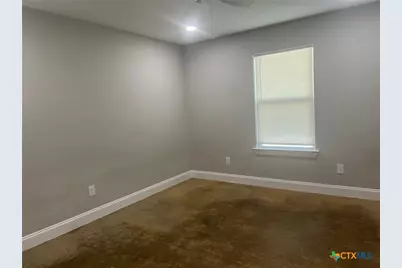 661 W Austin Street #P, Luling, TX 78648 - Photo 7