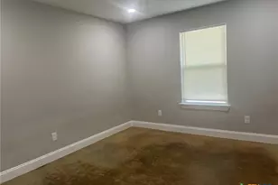 661 W Austin St, Luling, TX 78648 - Photo 7