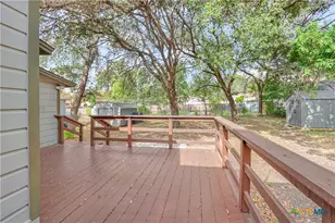 960 E Mountain St, Seguin, TX 78155 - Photo 5