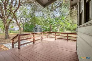 960 E Mountain St, Seguin, TX 78155 - Photo 19