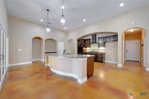 2062 Italia, New Braunfels, TX 78132 - Photo 9