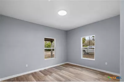 406 Hubbard Street, Yoakum, TX 77995 - Photo 23