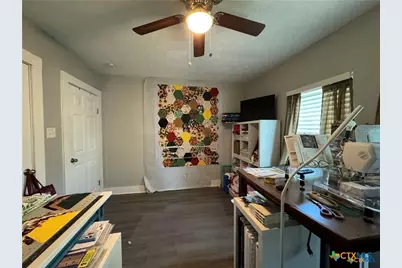 1308 E Park Avenue, Victoria, TX 77901 - Photo 19