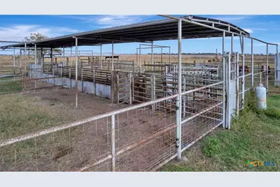 5629 Us-59, Edna, TX 77957 - Photo 29