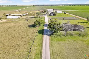 5629 US-59, Edna, TX 77957 - Photo 3