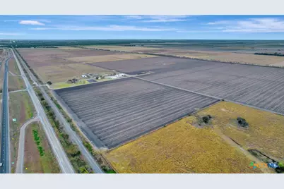 5629 Us-59, Edna, TX 77957 - Photo 15