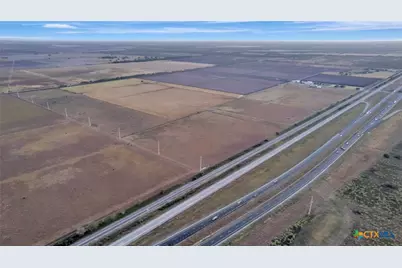 5629 Us-59, Edna, TX 77957 - Photo 13