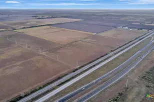 5629 US-59, Edna, TX 77957 - Photo 13