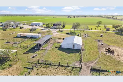 5629 Us-59, Edna, TX 77957 - Photo 5