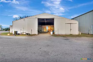 5629 US-59, Edna, TX 77957 - Photo 45