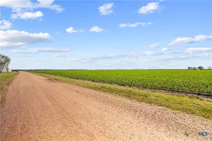5629 US-59, Edna, TX 77957 - Photo 25