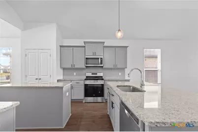 103 Dripping Spring, Victoria, TX 77904 - Photo 5