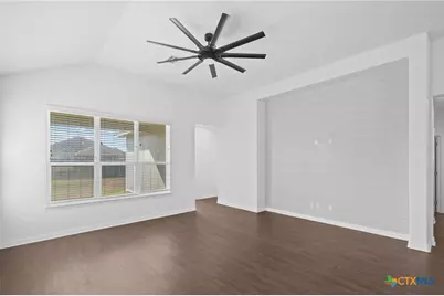 103 Dripping Spring, Victoria, TX 77904 - Photo 9