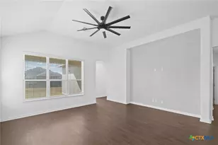 103 Dripping Spring, Victoria, TX 77904 - Photo 9