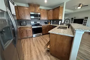 1313 Sandstone Cv, Lampasas, TX 76550 - Photo 5