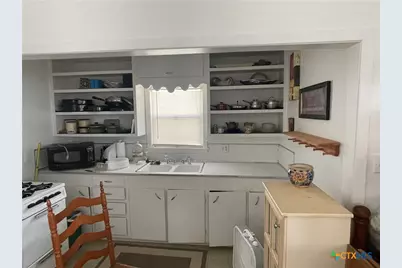 219 Bayshore Drive, Palacios, TX 77465 - Photo 13