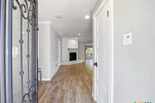 3624 Fox Run, Schertz, TX 78108 - Photo 5