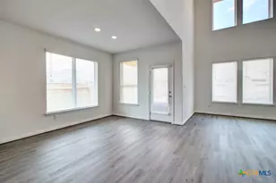 762 Groudsel Ave, New Braunfels, TX 78130 - Photo 7