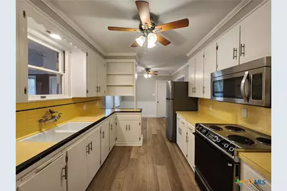 564 Laurel Lane, New Braunfels, TX 78130 - Photo 13