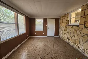 564 Laurel Ln, New Braunfels, TX 78130 - Photo 9