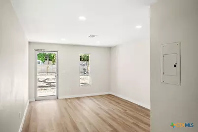 715 W Hopkins Street #105, San Marcos, TX 78666 - Photo 15