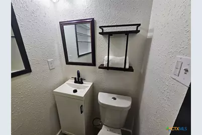 624 S Austin Street, Seguin, TX 78155 - Photo 23