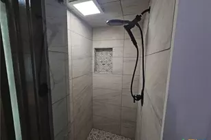 624 S Austin St, Seguin, TX 78155 - Photo 23