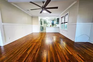 624 S Austin St, Seguin, TX 78155 - Photo 9