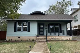 624 S Austin St, Seguin, TX 78155 - Photo 1